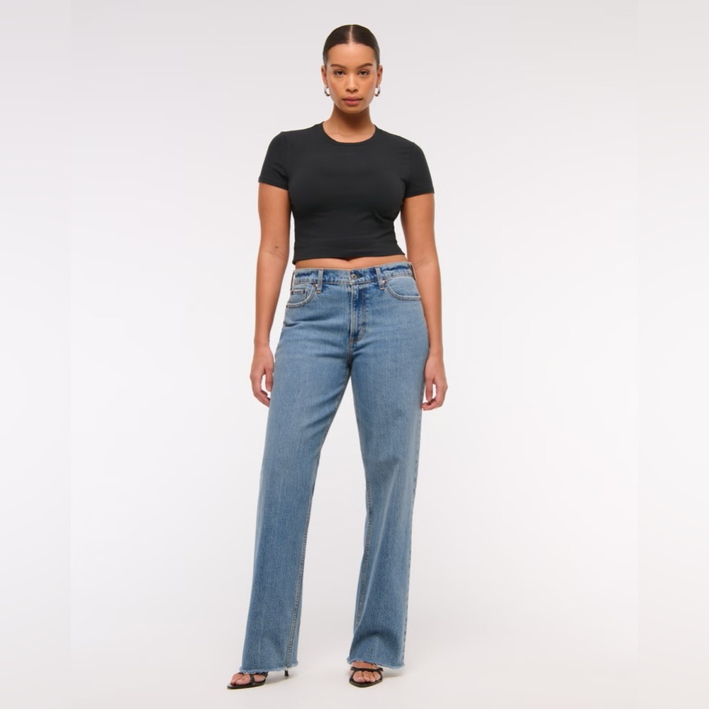 A&F | NWT Curve Love Low Rise Baggy Jean - Picture 3 of 9